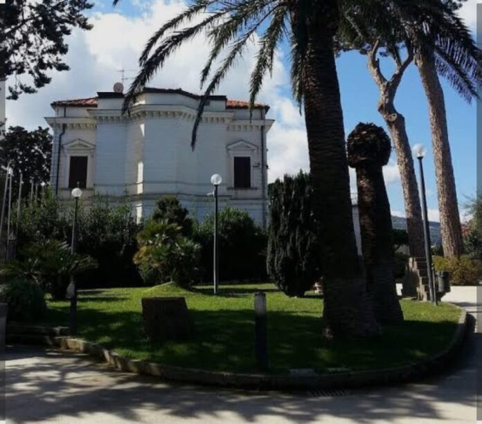 Piano di Sorrento, a Villa Fondi la mostra collettiva “Impurissima Foemina”: arte e impegno contro la violenza di genere