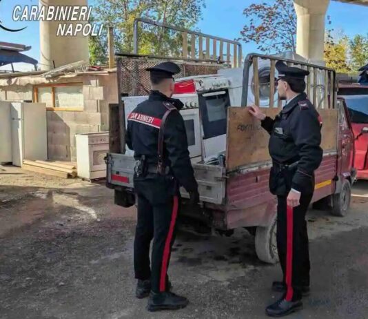 Napoli, controlli nei campi rom: trovati 400 kg di rame rubato alla R.F.I. e due pitbull maltrattati