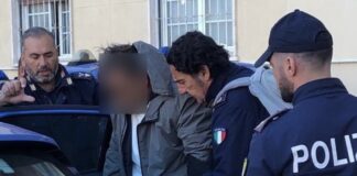 Afragola: sorpreso a cedere droga, 33enne arrestato dopo un inseguimento