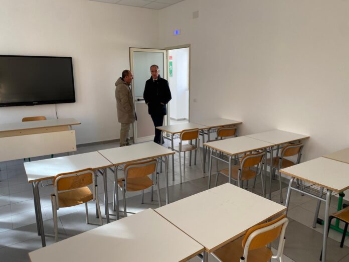 Torre del Greco, dal 27 novembre via alle lezioni nelle nuove aule del complesso La Salle. Mennella: “Una corsa contro il tempo”