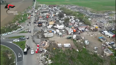 Campi rom a Giugliano, la situazione sul territorio: due video di repertorio mostrano scenari ancora attuali