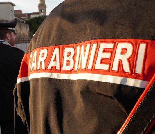 Caivano, due generazioni di pusher: nonno e nipote arrestati per spaccio