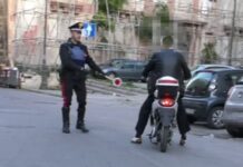 Barra: è ai domiciliari, ma gira in scooter senza casco. Fermato e arrestato