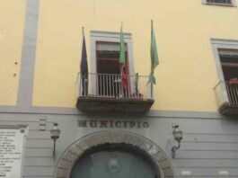 Sant’Anastasia, scontro in strada tra il sindaco Esposito e Gifuni: intervento dei carabinieri e ricoveri in ospedale