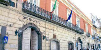 Torre Annunziata, dipendente comunale aggredito all’ufficio anagrafe di Palazzo Criscuolo