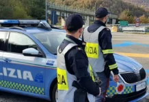 Autostrada A16, rapina in area di servizio: arrestate 3 persone