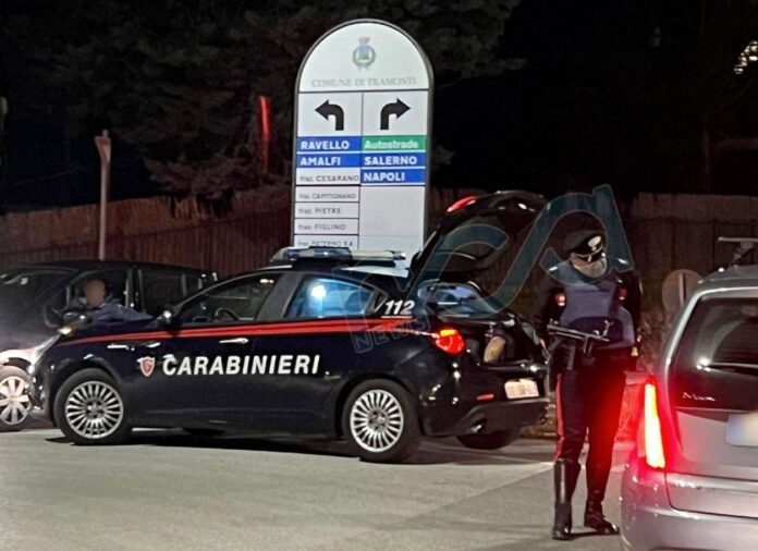 furti-a-tramonti-utenze telefoniche