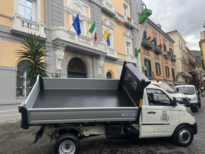 Castellammare, nuovi mezzi per l’Area Tecnica: “Una squadra della quotidianità più efficiente”