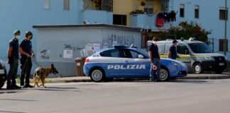 Torre Annunziata, blitz antidroga nel rione Penniniello: arrestato un 22enne, denunciata anche una donna incinta