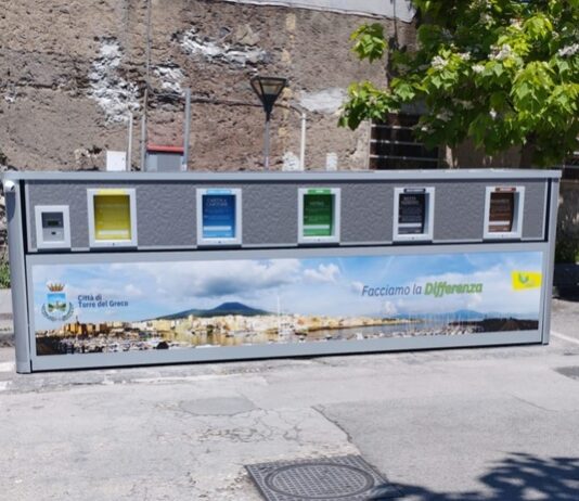 Torre del Greco, stretta sui rifiuti: per le attività irregolari scatta la chiusura già dalla seconda infrazione