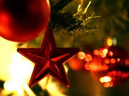 Torre Annunziata accende il Natale: villaggio di Babbo Natale, presepe vivente e luci sulle chiese