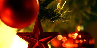 Torre Annunziata accende il Natale: villaggio di Babbo Natale, presepe vivente e luci sulle chiese