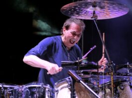 Sorrento celebra la musica e la gentilezza: De Piscopo torna “a casa” con i colori della sua arte