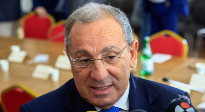 Terra dei Fuochi, nuova rete di videosorveglianza: il prefetto di Napoli riunisce i sindaci per il piano anti–sversamenti