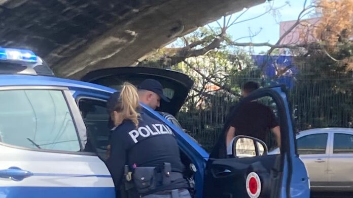 Acerra, aggredisce un medico per l’attesa: arrestata una 46enne dalla Polizia