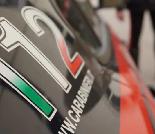 Napoli, Volla, sigarette di contrabbando in vendita per strada: arrestato 68enne