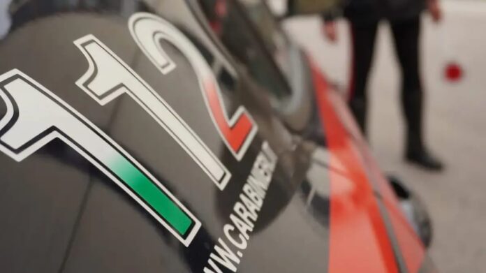 Napoli, Volla, sigarette di contrabbando in vendita per strada: arrestato 68enne Napoli, Volla, sigarette di contrabbando in vendita per strada: arrestato 68enne