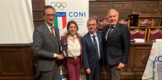 Festa grande al Circolo Nautico Torre del Greco: doppio premio Coni per presidente e velista