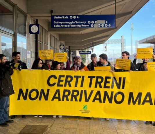 La Campania arranca nella transizione ecologica del trasporto su ferro: treni vecchi, pochi investimenti e linee al collasso