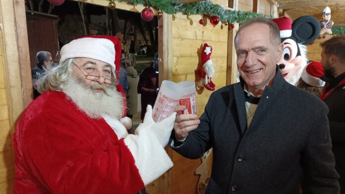 Torre del Greco: Festività natalizie, ordinanza del sindaco Mennella per il 24 e 31 dicembre