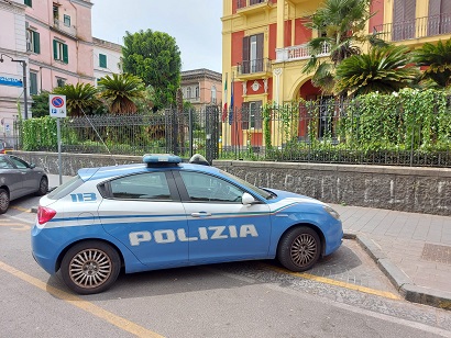 Secondigliano: aggredisce l’ex compagna, arrestato 40enne