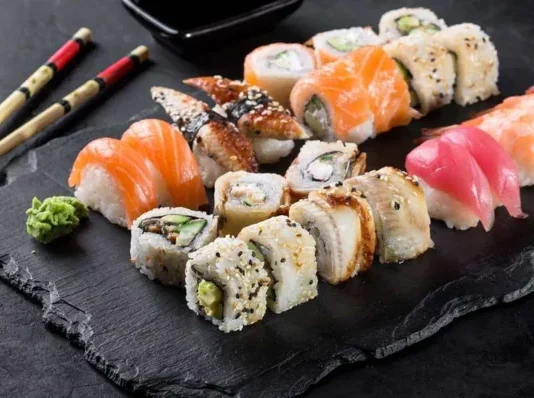 Qualiano: la “tentata” cena giapponese rovina la serata a una 46enne ai domiciliari. Arrestata dai Carabinieri