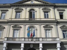 Crisi al Comune di Nola, si dimette mezza Giunta: il sindaco Ruggiero ora rischia davvero