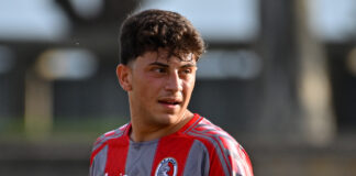 Napoli, accoltellato nella notte a Chiaia: calciatore 18enne operato d’urgenza, è in rianimazione