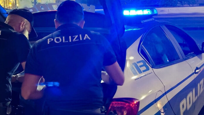Ischia, segnalazione YouPol porta al controllo: 18enne trovato con un coltello e denunciato dalla Polizia