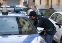Napoli, rapinano un turista: arrestati un 18enne e un 15enne
