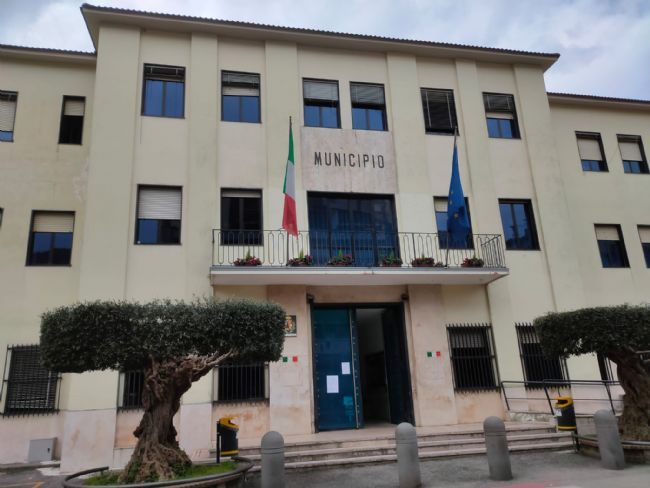 Gragnano, parcheggio comunale di Caprile: il Comune revoca l’appalto dopo mesi di stallo e lavori mai decollati Gragnano, parcheggio comunale di Caprile: il Comune revoca l’appalto dopo mesi di stallo e lavori mai decollati