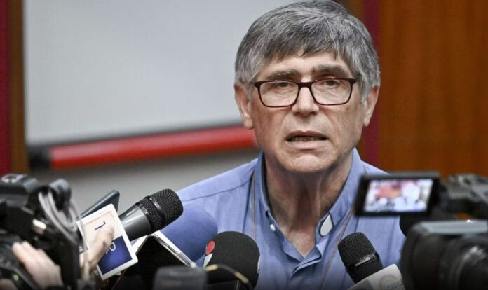 Don Maurizio Patriciello premiato per l’impegno nella Terra dei Fuochi: riceverà il Premio AiCS Ambiente Don Maurizio Patriciello premiato per l’impegno nella Terra dei Fuochi: riceverà il Premio AiCS Ambiente