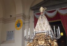 Verso San Catello, Castellammare in festa: Notte Bianca nel Centro Antico e show gratuito di Simone Schettino