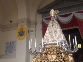 Verso San Catello, Castellammare in festa: Notte Bianca nel Centro Antico e show gratuito di Simone Schettino