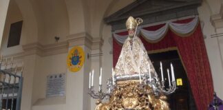 Verso San Catello, Castellammare in festa: Notte Bianca nel Centro Antico e show gratuito di Simone Schettino