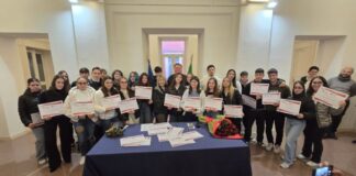 Torre Annunziata, borse di studio agli studenti meritevoli: cerimonia di consegna a Palazzo Criscuolo