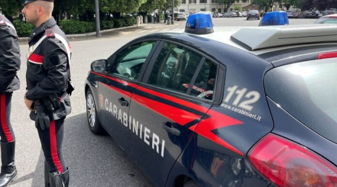 Portici, danneggia auto in sosta e insulta una carabiniera: arrestato un 54enne Portici, danneggia auto in sosta e insulta una carabiniera: arrestato un 54enne
