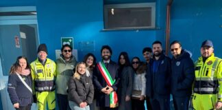 Pimonte, scoperta la targa accanto al defibrillatore al campo San Michele