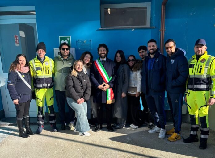 Pimonte, scoperta la targa accanto al defibrillatore al campo San Michele