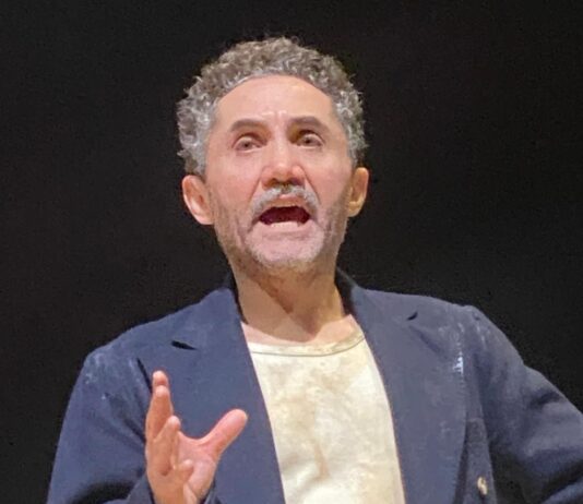 “Il Sindaco Scomparso”: a Napoli uno spettacolo di teatro civile sulla memoria e la giustizia