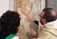 Pimonte, l’antico affresco della Madonna di Pino torna a splendere nella chiesa di San Michele Arcangelo
