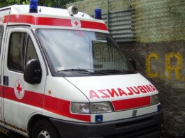 Ercolano, tenta il suicidio ingerendo acido muriatico: grave ritardo nei soccorsi