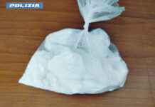 Porta Nolana, arrestato 63enne: in casa tabacchi esteri, droga e banconote