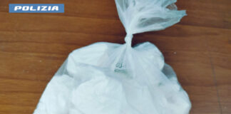 Porta Nolana, arrestato 63enne: in casa tabacchi esteri, droga e banconote