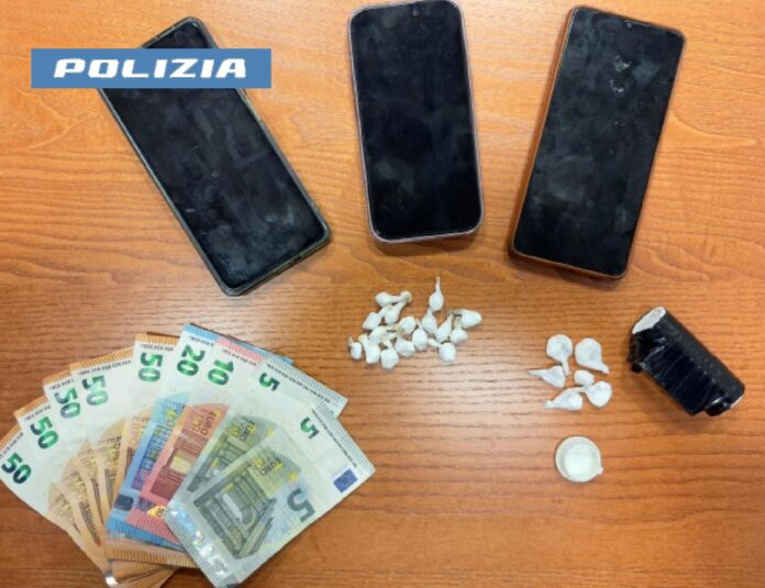 Portici, trovato in possesso di droga e contanti: arrestato un 20enne dalla Polizia