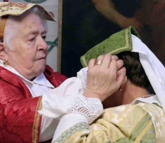 Vico Equense: rinviata all’11 gennaio la sfilata de “Le Pacchianelle”