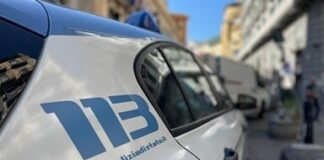 Napoli, aggredisce e rapina una donna: arrestato un 59enne dalla Polizia