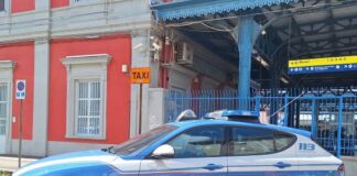 Pozzuoli, arrestato 53enne ricercato in Europa: aveva con sé una balestra