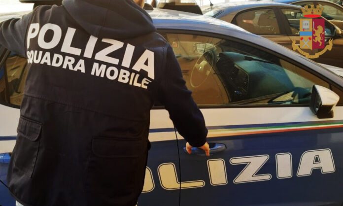 Napoli, rapina a Barra: la Polizia esegue un’ordinanza cautelare per due persone