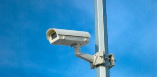 Torre del Greco, telecamere comunali danneggiate a pallonate: nove denunciati dai Carabinieri